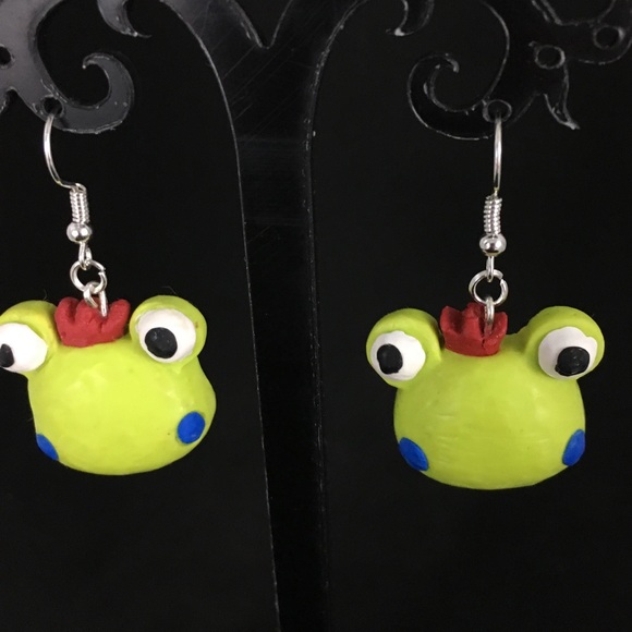 Handmade Polymer Clay Frog Dangle Drop Earrings - Picture 4 of 5